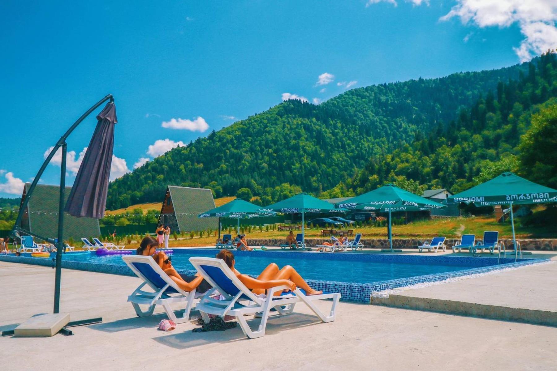Park Hotel 博尔若米 外观 照片